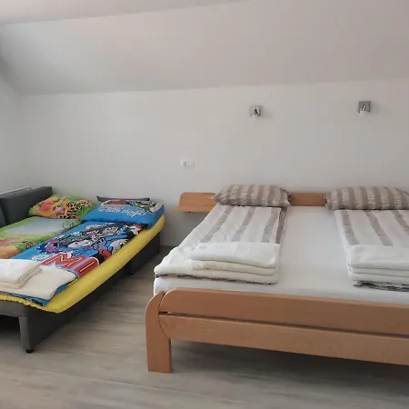 Apartmaji Hubi Apartment *